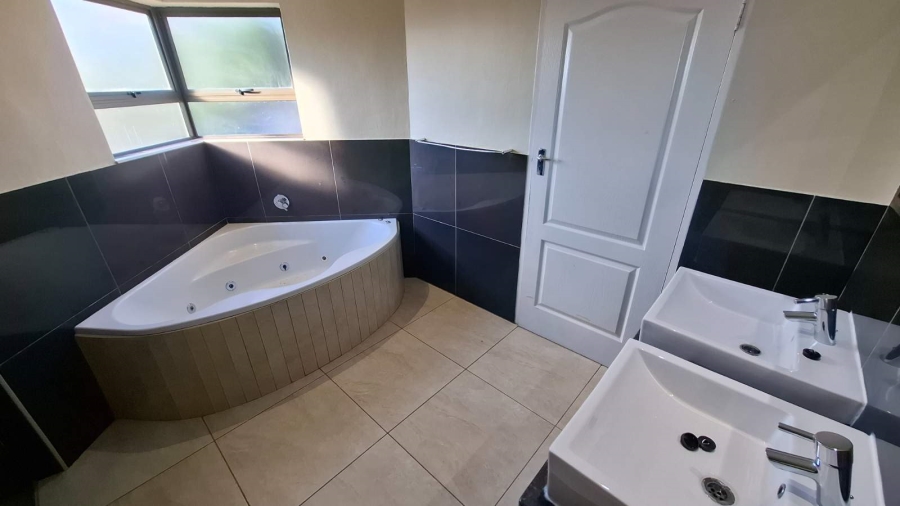 To Let 4 Bedroom Property for Rent in Sterpark Limpopo