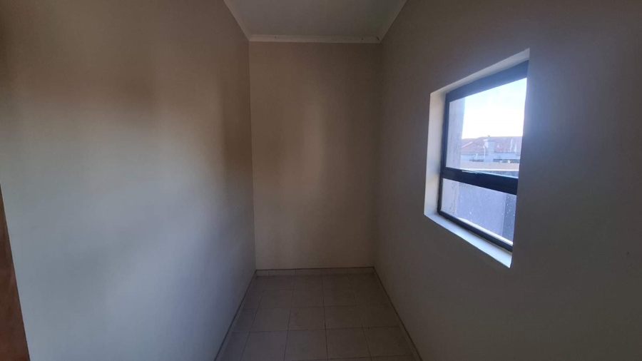 To Let 4 Bedroom Property for Rent in Sterpark Limpopo
