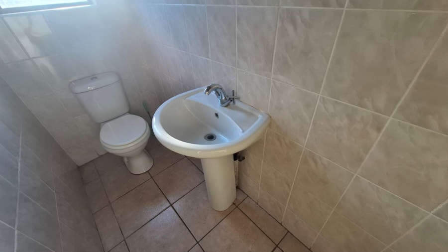 To Let 4 Bedroom Property for Rent in Sterpark Limpopo