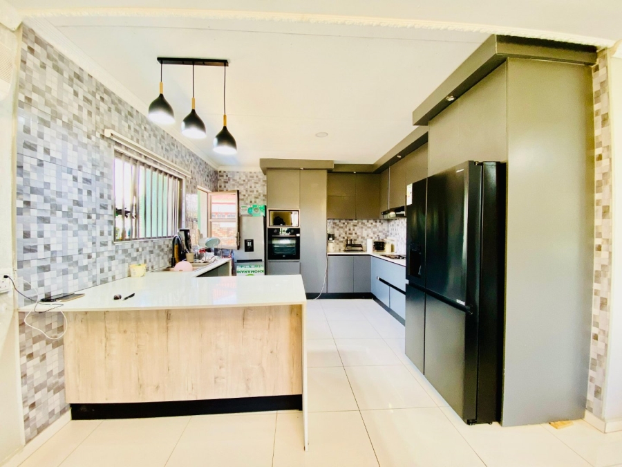 3 Bedroom Property for Sale in Nkowankowa Limpopo