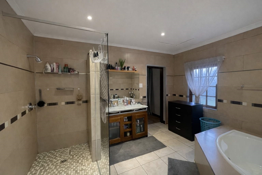 4 Bedroom Property for Sale in Bendor Limpopo