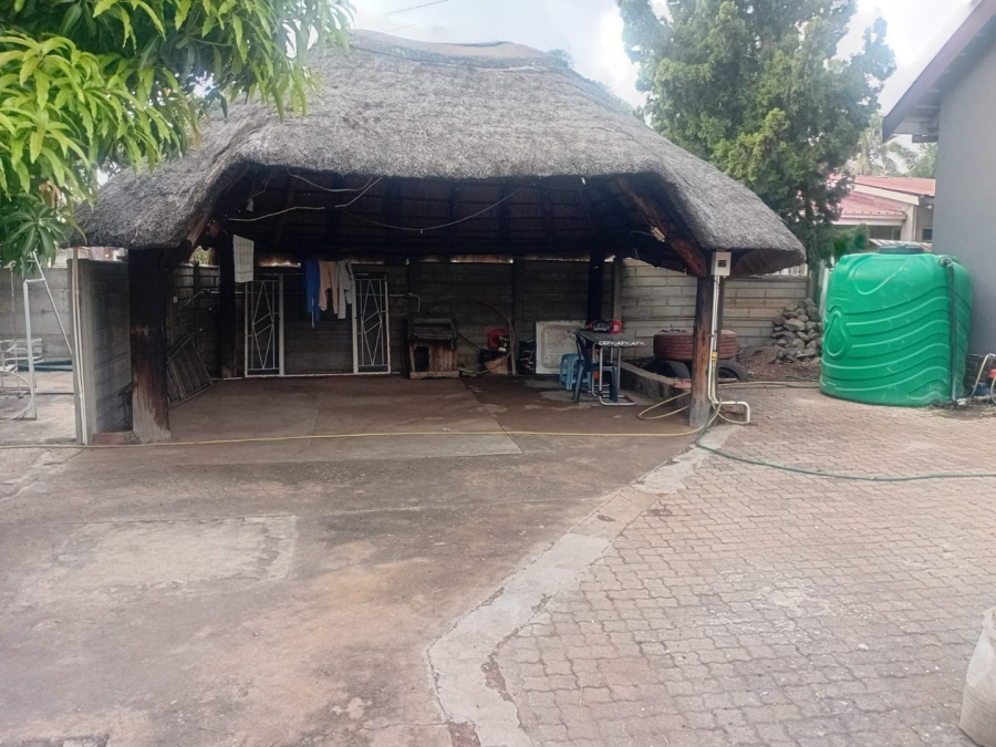 To Let 4 Bedroom Property for Rent in Annadale Limpopo