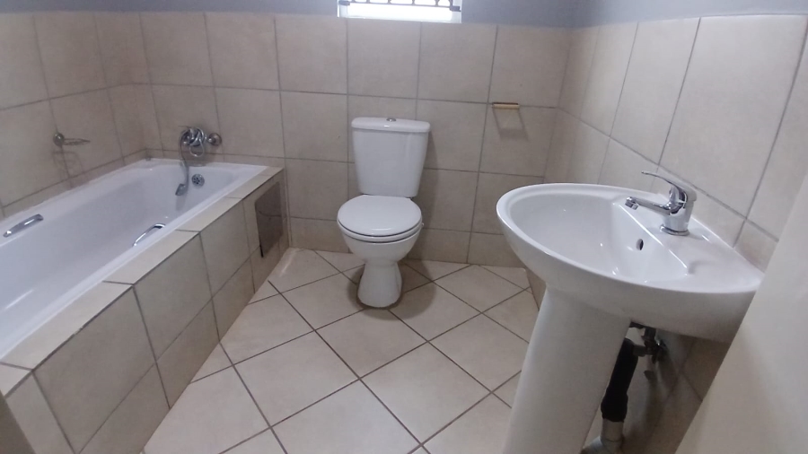 To Let 3 Bedroom Property for Rent in Southern Gateway Limpopo