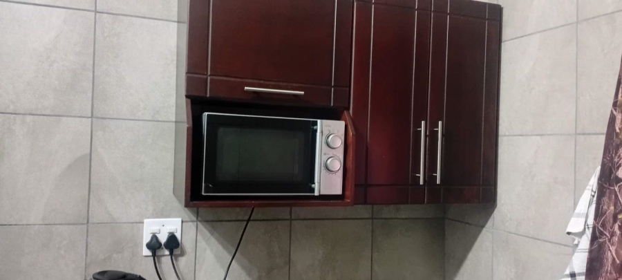 1 Bedroom Property for Sale in Penina Park Limpopo