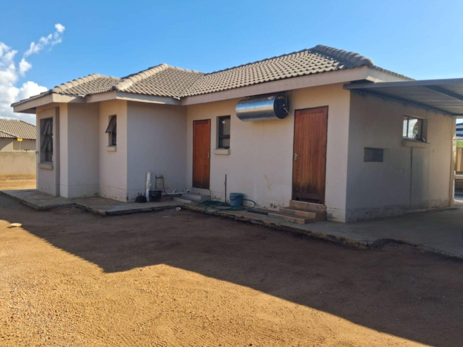 2 Bedroom Property for Sale in Chroompark Limpopo