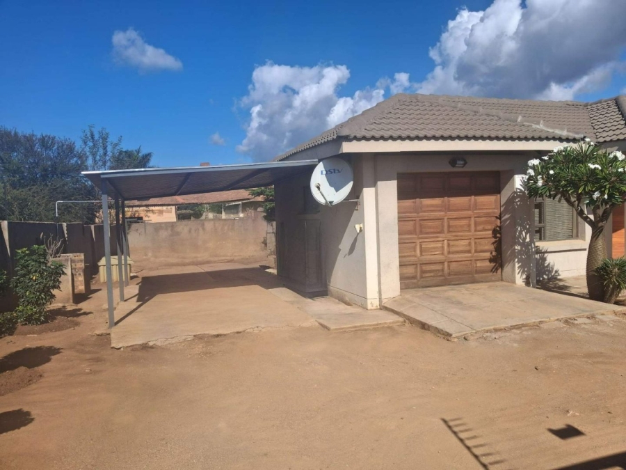 2 Bedroom Property for Sale in Chroompark Limpopo