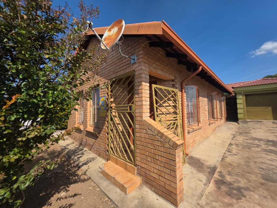 6 Bedroom Property for Sale in Ivydale A H Limpopo