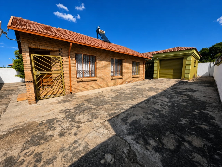 6 Bedroom Property for Sale in Ivydale A H Limpopo