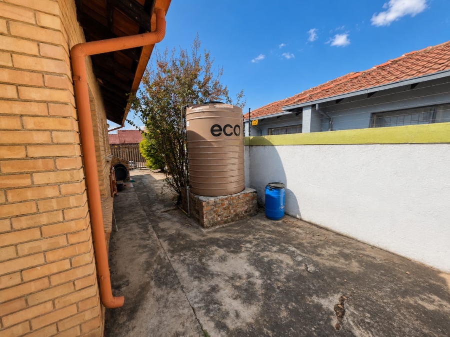 6 Bedroom Property for Sale in Ivydale A H Limpopo
