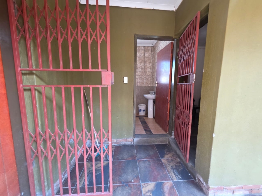 6 Bedroom Property for Sale in Ivydale A H Limpopo