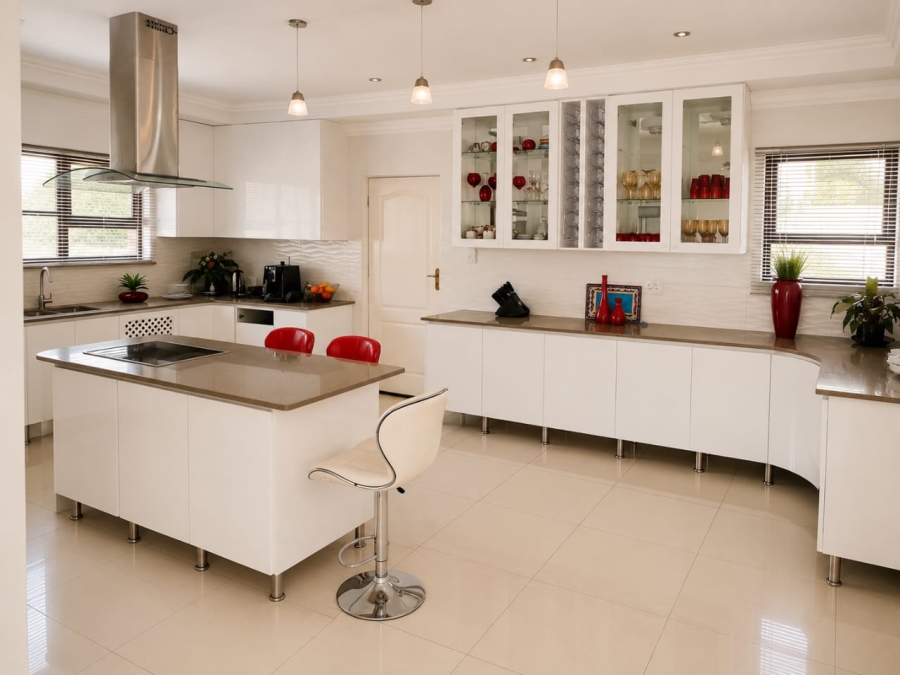 6 Bedroom Property for Sale in Bendor Limpopo