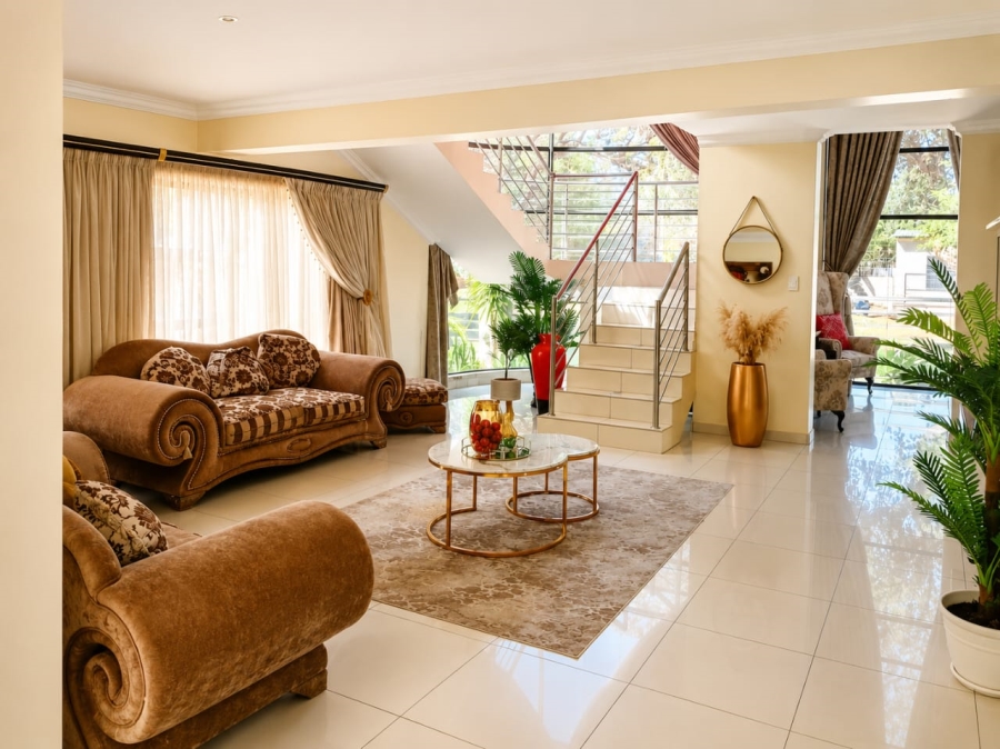 6 Bedroom Property for Sale in Bendor Limpopo