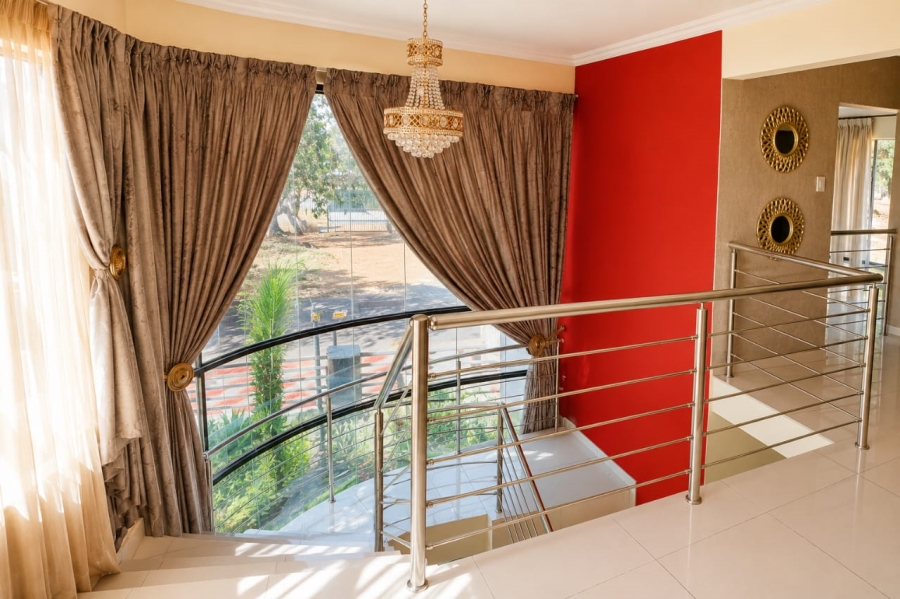 6 Bedroom Property for Sale in Bendor Limpopo