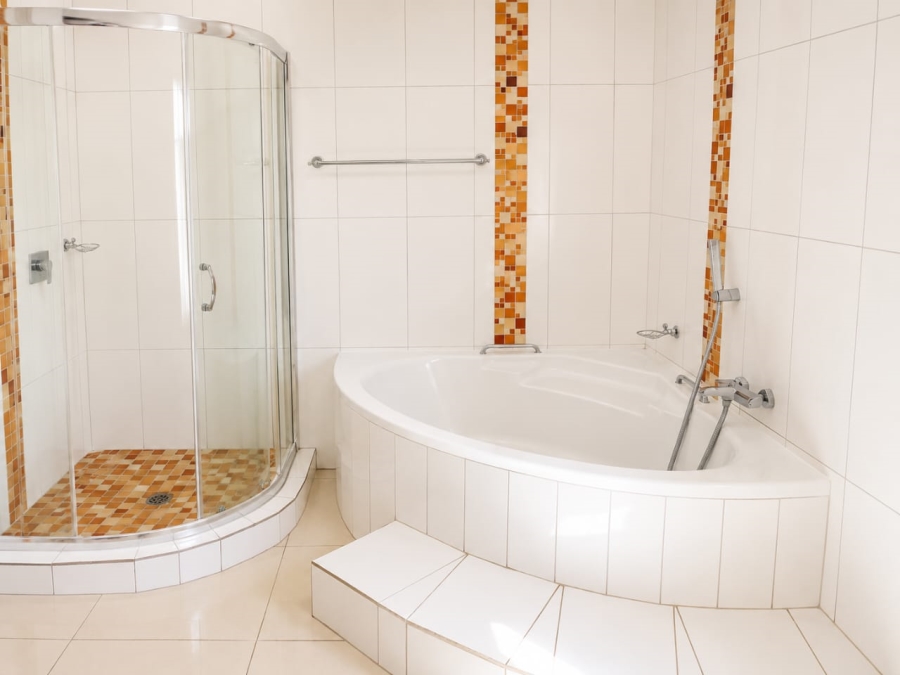6 Bedroom Property for Sale in Bendor Limpopo