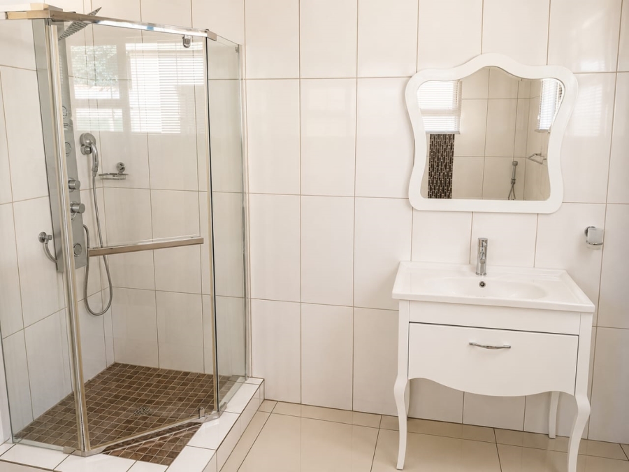 6 Bedroom Property for Sale in Bendor Limpopo