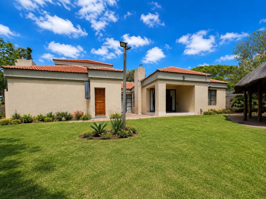 6 Bedroom Property for Sale in Bendor Limpopo