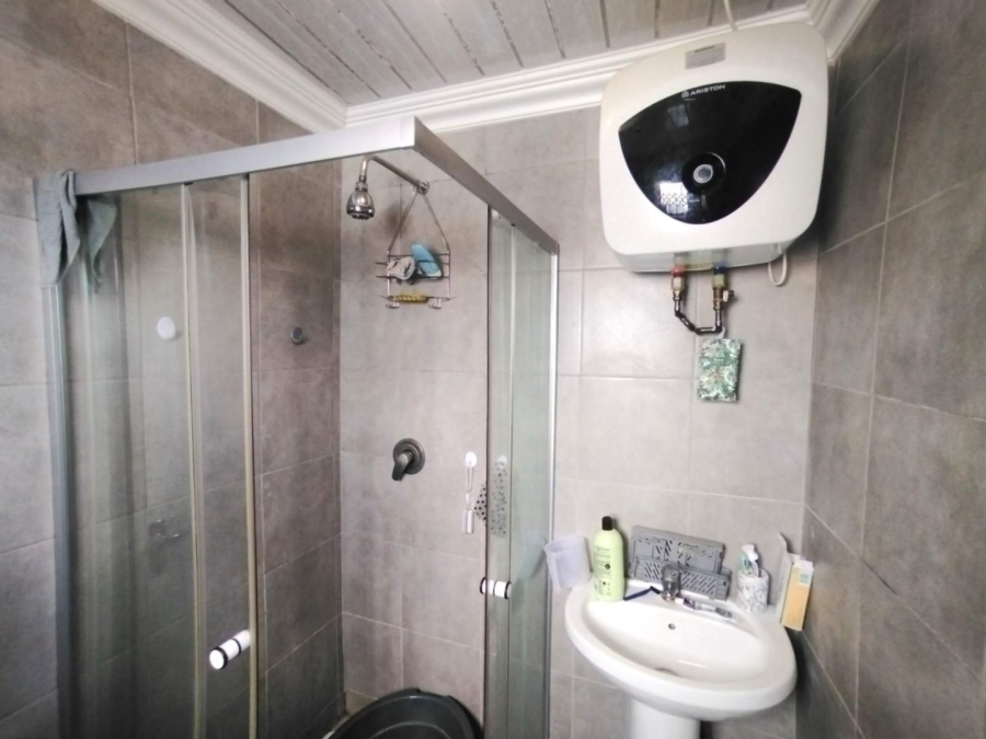 1 Bedroom Property for Sale in Seshego Limpopo
