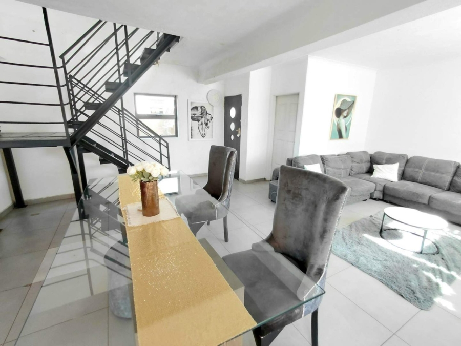 6 Bedroom Property for Sale in Thornhill Limpopo