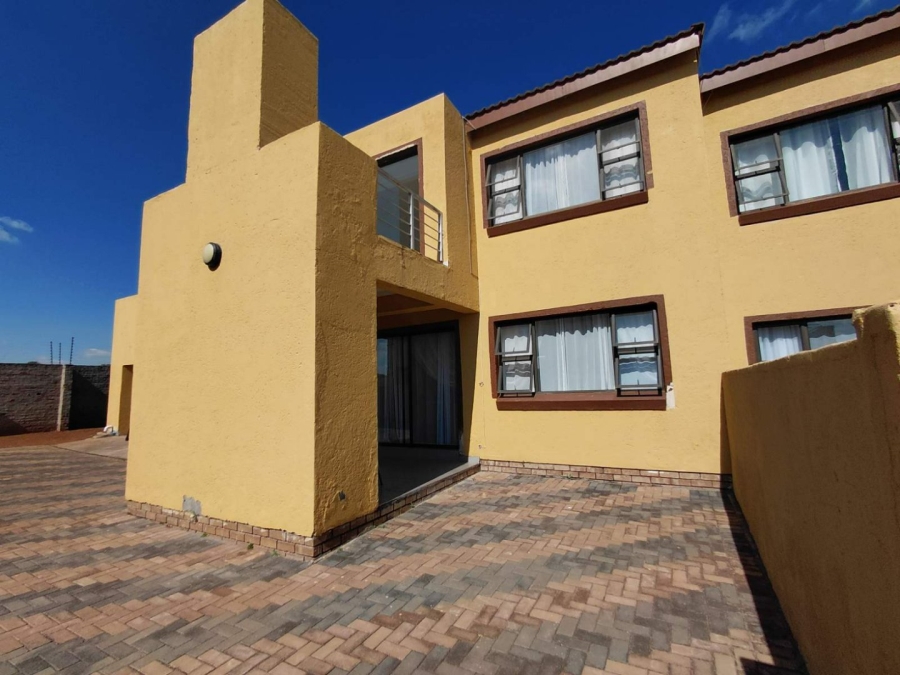 6 Bedroom Property for Sale in Thornhill Limpopo
