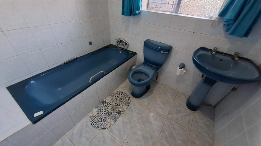 To Let 4 Bedroom Property for Rent in Flora Park Limpopo