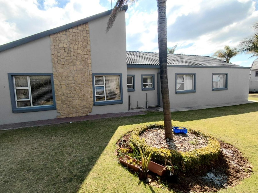 4 Bedroom Property for Sale in Acasia Estate Limpopo