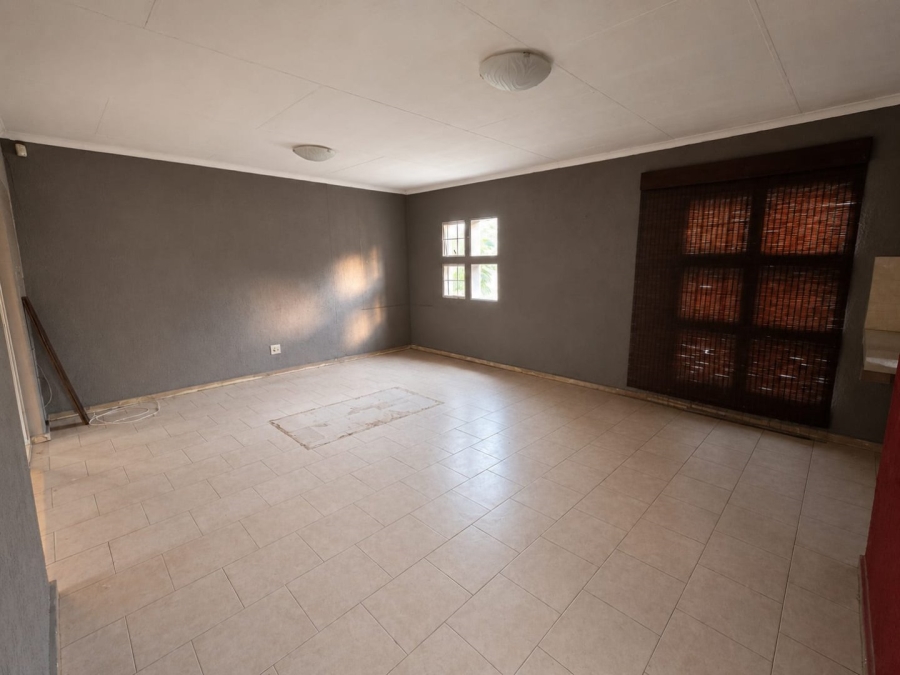 2 Bedroom Property for Sale in Flora Park Limpopo