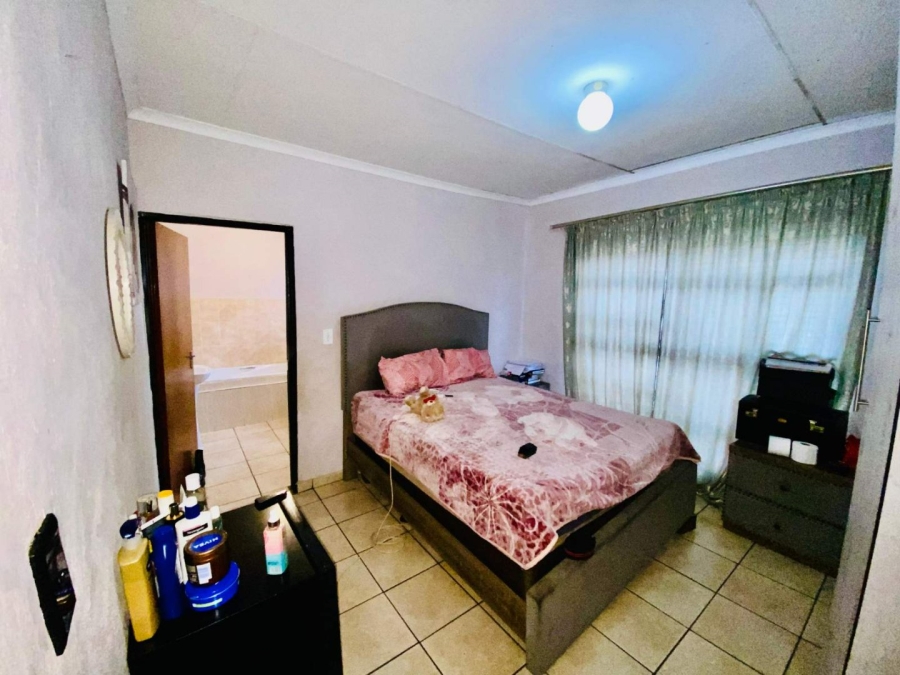 3 Bedroom Property for Sale in Nkowankowa Limpopo