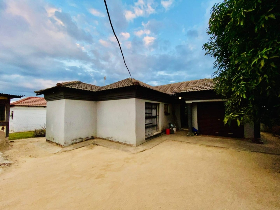 3 Bedroom Property for Sale in Nkowankowa Limpopo