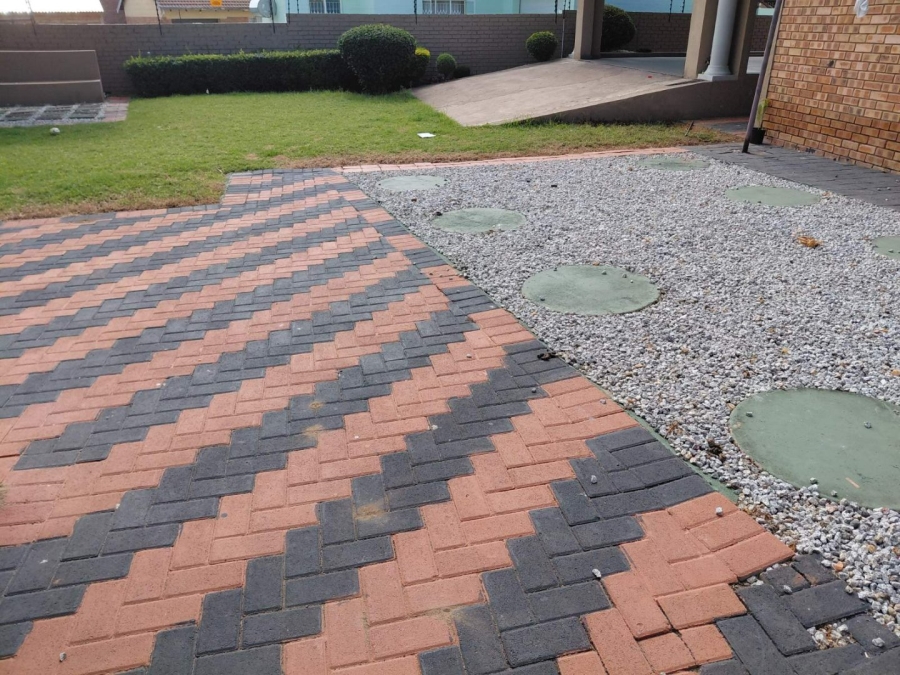 3 Bedroom Property for Sale in Bendor Limpopo