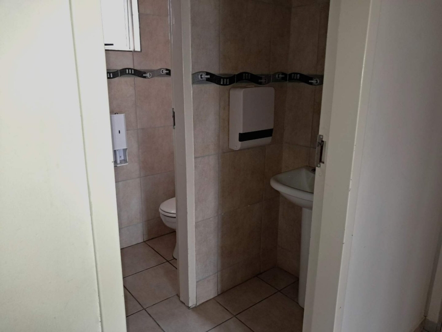 Commercial Property for Sale in Hampton Court Limpopo