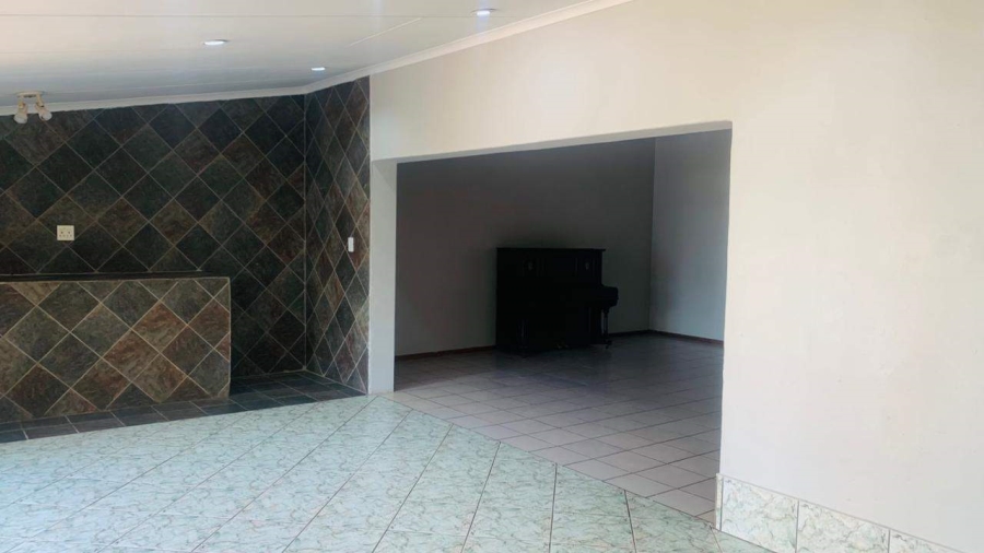 5 Bedroom Property for Sale in Aquapark Limpopo