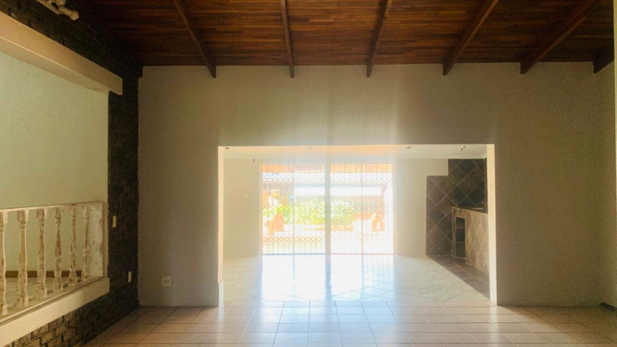 5 Bedroom Property for Sale in Aquapark Limpopo