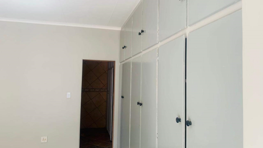 5 Bedroom Property for Sale in Aquapark Limpopo