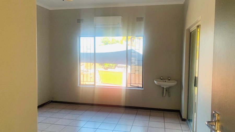 5 Bedroom Property for Sale in Aquapark Limpopo