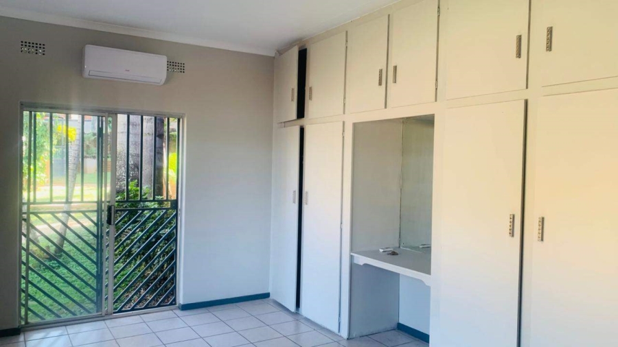 5 Bedroom Property for Sale in Aquapark Limpopo