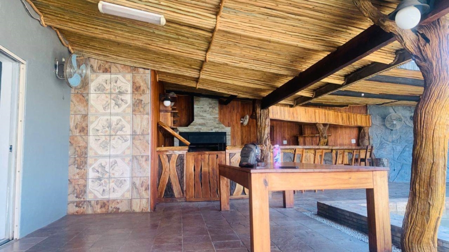 5 Bedroom Property for Sale in Aquapark Limpopo