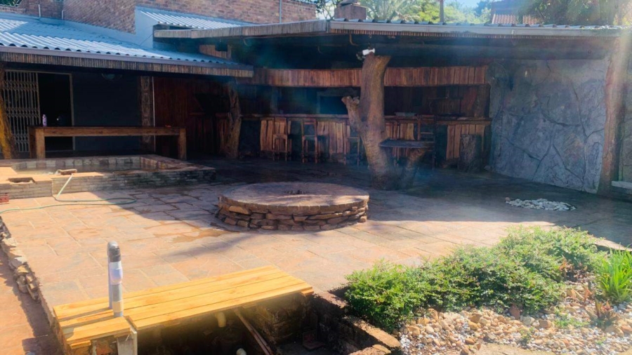 5 Bedroom Property for Sale in Aquapark Limpopo