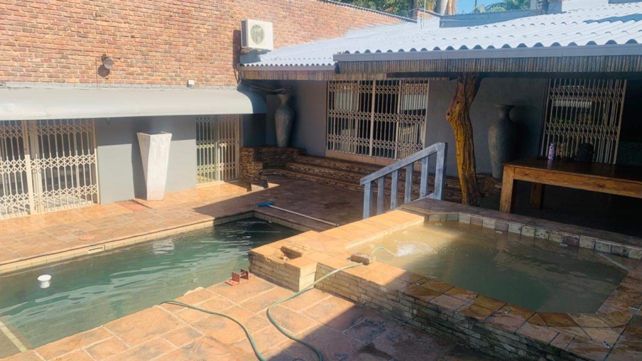 5 Bedroom Property for Sale in Aquapark Limpopo