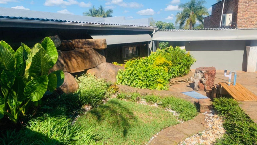 5 Bedroom Property for Sale in Aquapark Limpopo