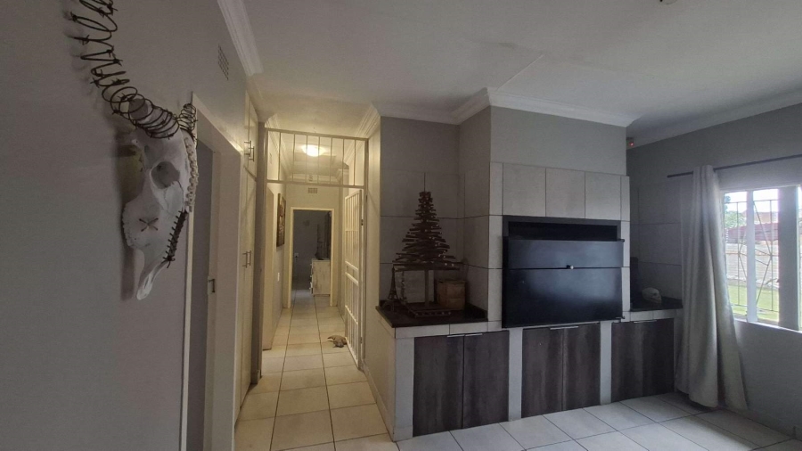 3 Bedroom Property for Sale in Chroompark Limpopo