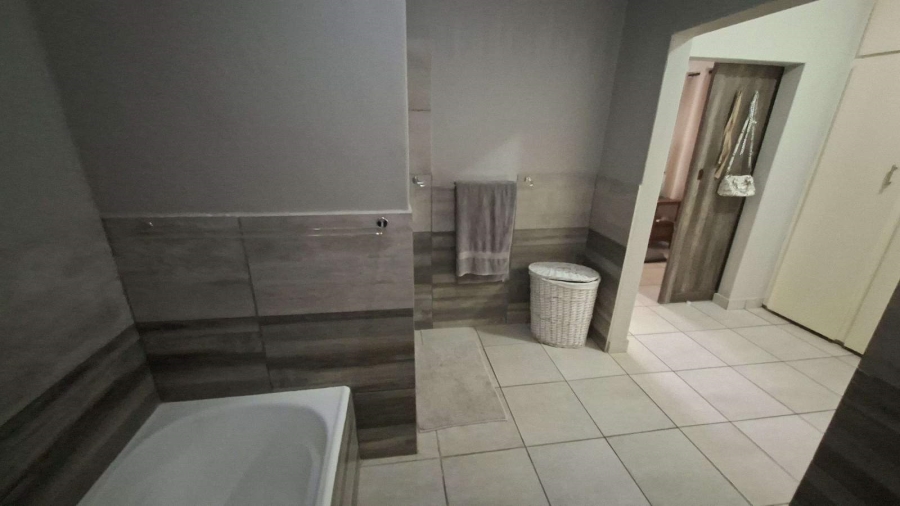 3 Bedroom Property for Sale in Chroompark Limpopo