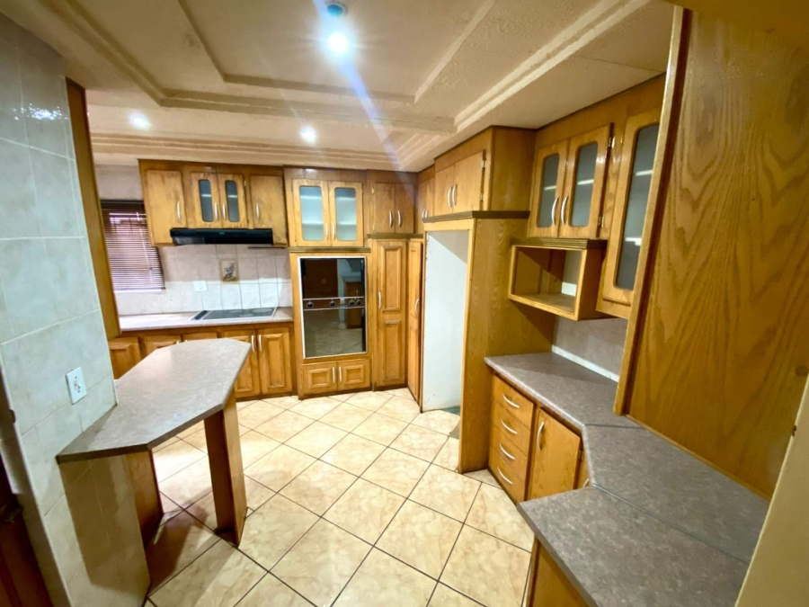 To Let 3 Bedroom Property for Rent in Mahwelereng Limpopo