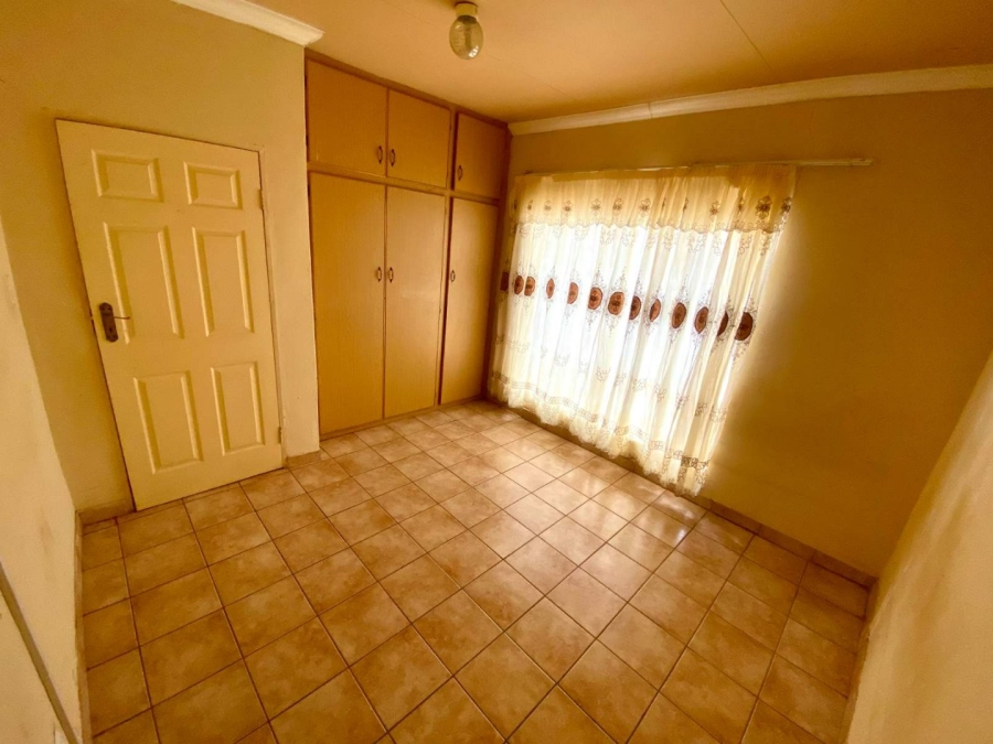 To Let 3 Bedroom Property for Rent in Mahwelereng Limpopo