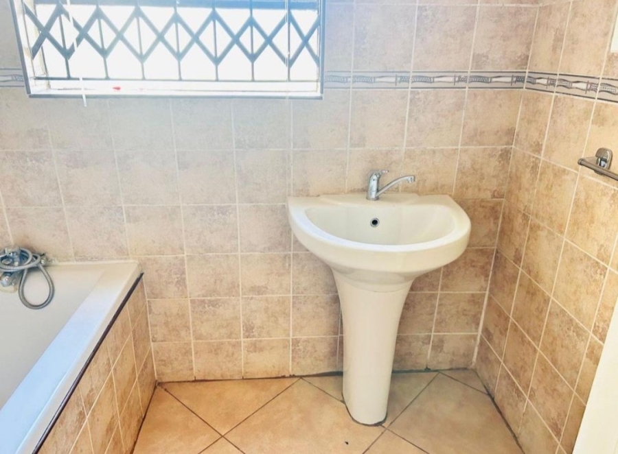 4 Bedroom Property for Sale in Eltivillas Limpopo
