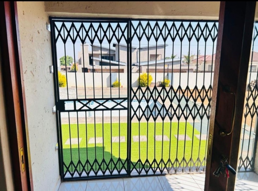 4 Bedroom Property for Sale in Eltivillas Limpopo