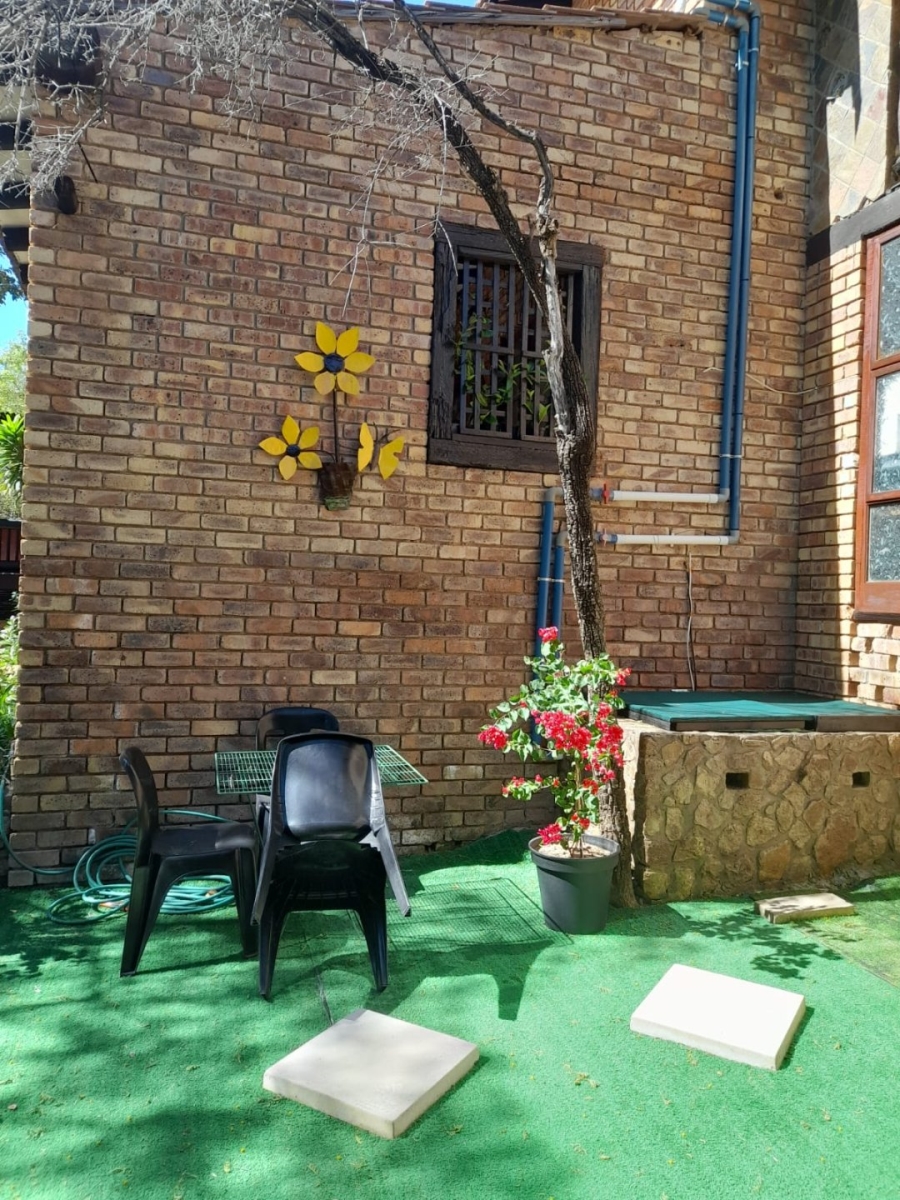 4 Bedroom Property for Sale in Leeupoort Limpopo