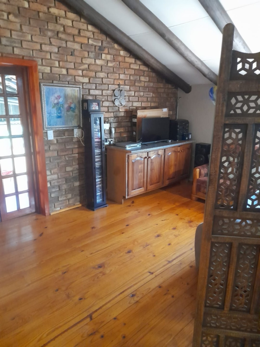 4 Bedroom Property for Sale in Leeupoort Limpopo