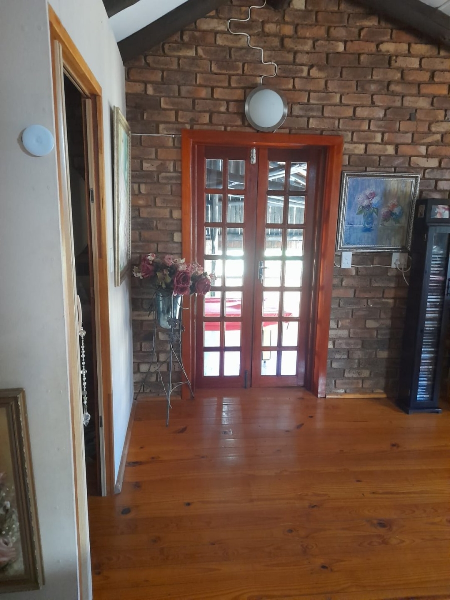 4 Bedroom Property for Sale in Leeupoort Limpopo