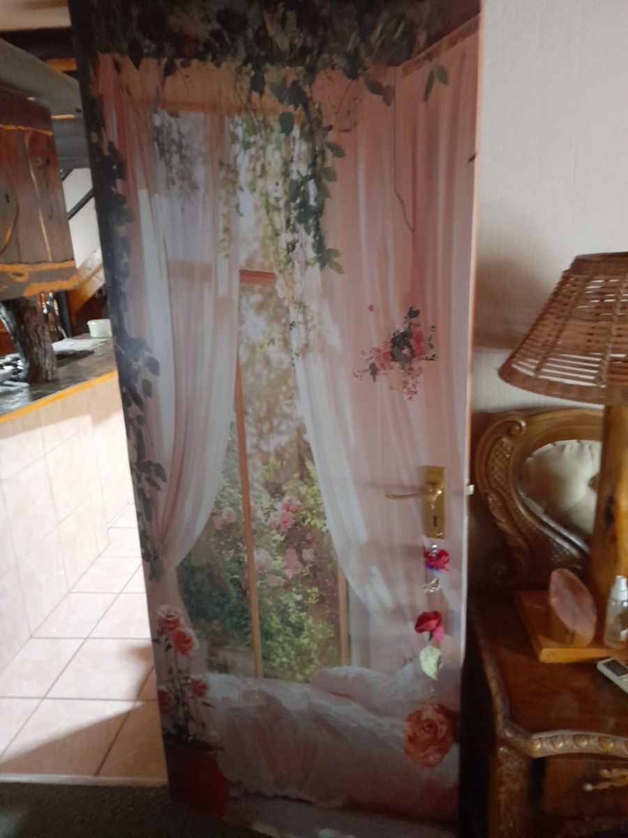 4 Bedroom Property for Sale in Leeupoort Limpopo