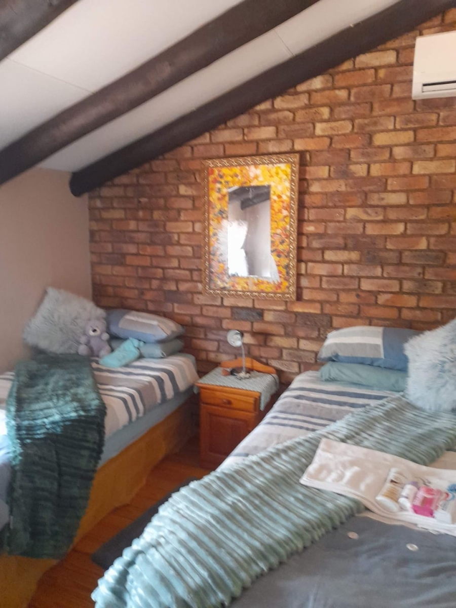 4 Bedroom Property for Sale in Leeupoort Limpopo